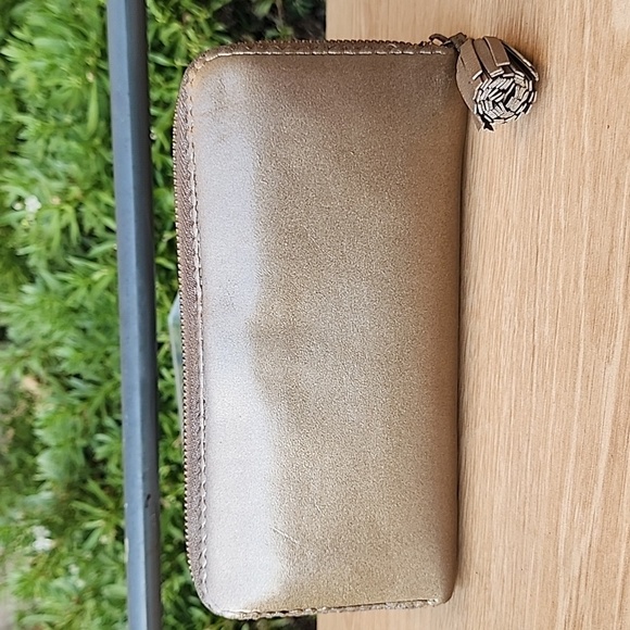 LOEWE Anagram Tassel Women's Long Wallet Champagne Gold Leather - Picture 3 of 15